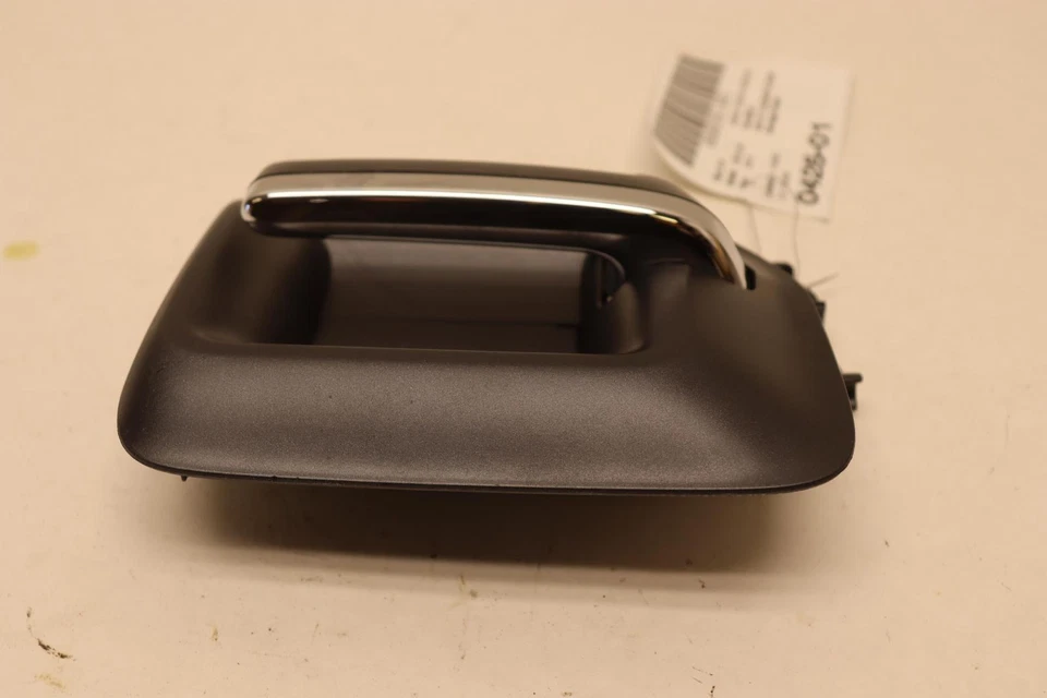 2015-2019 GMC SIERRA 2500 HD CREW CAB REAR LEFT SIDE INTERIOR DOOR HANDLE OEM - Image 4 of 4