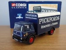 CORGI CLASSICS PICKFORDS REMOVERS STORERS BEDFORD TK BOX TRUCK MODEL 22701 1:50