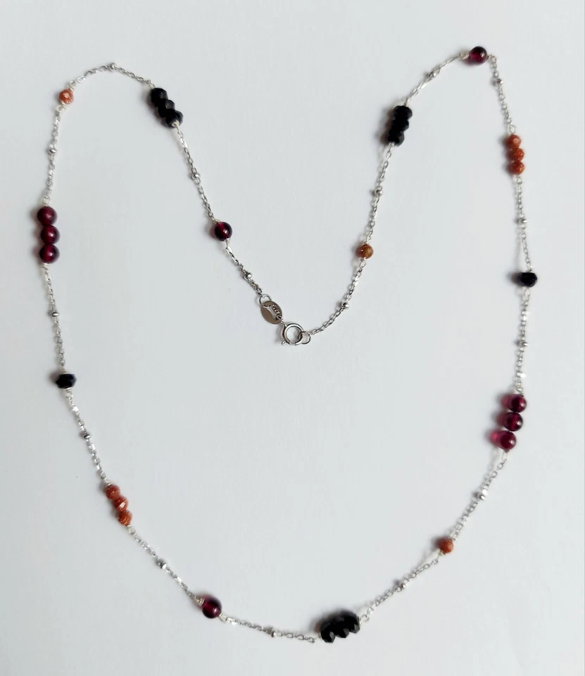 Collana in argento 925 con spinello nero, granato e pietra di luna sfaccettata  - Immagine 3 di 4