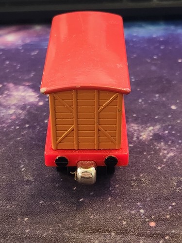Take N Play "Magic Cargo" Diecast (2009) (Special Delivery) - Square Magnet - Picture 6 of 9