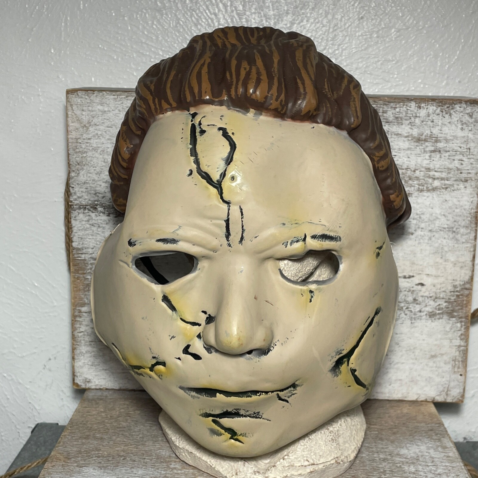 Picture 1 of 12