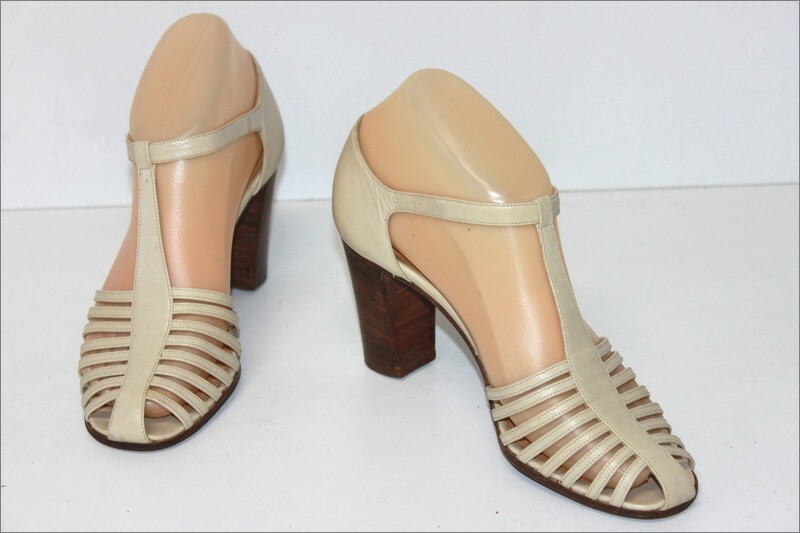 Sandales Vintage Sergio Rossi En Cuir Beige - Taille 35.5 EU - Talon 8 Cm - Lanières - Occasion Bon état