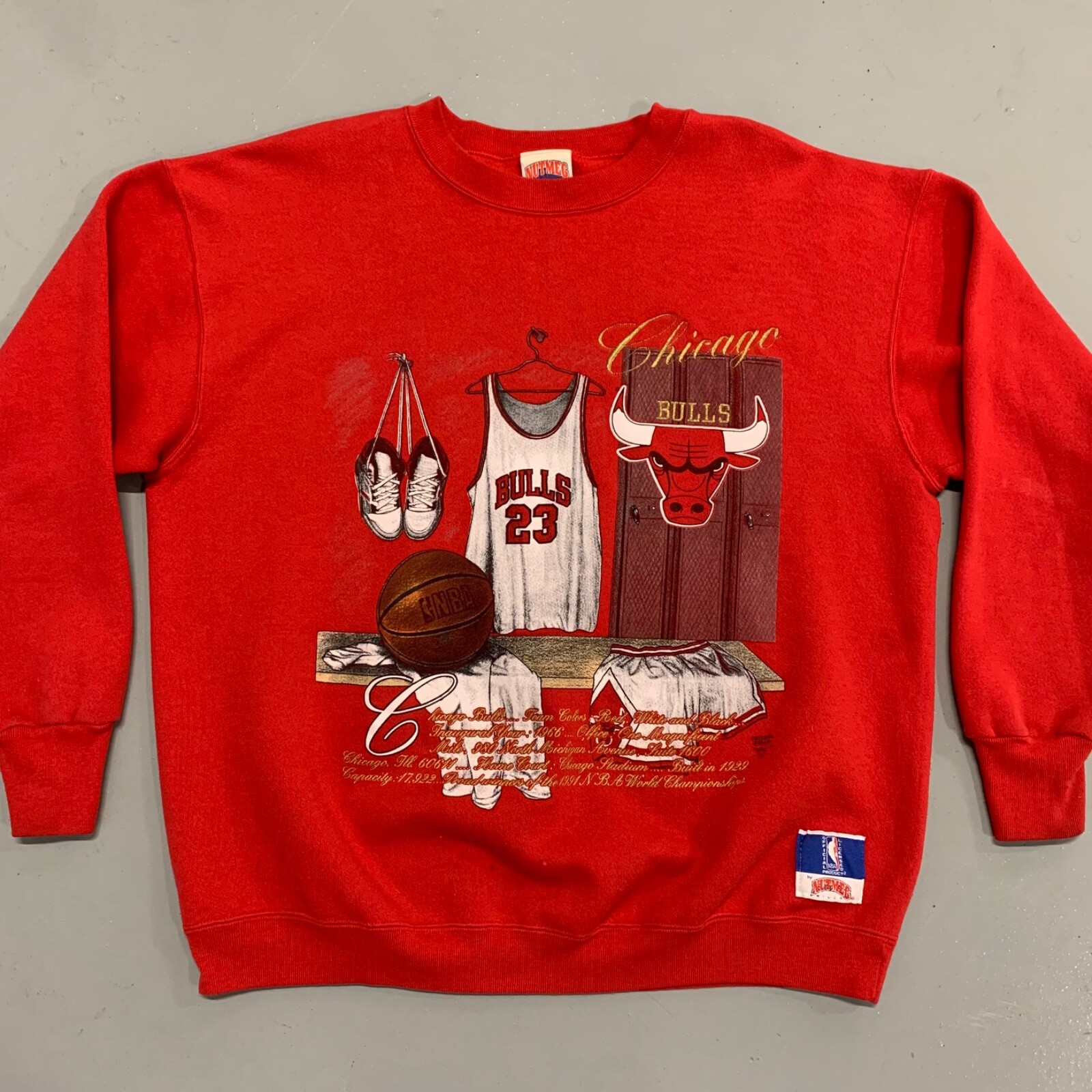 Vintage 90s Nutmeg NBA Chicago Bulls Michael Jordan Crewneck Sweatshirt Men's XL