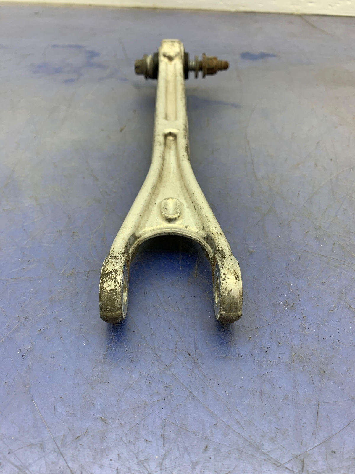 2014 - 2016 MASERATI GHIBLI M157 LEFT REAR UPPER CONTROL ARM SET *SURFACE RUST*