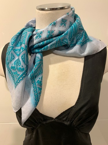 Vintage Scarf by Kimbal Green & Pale Grey Bandana SCARF 58x58cm Handroll Hems - 第 6/12 張圖片