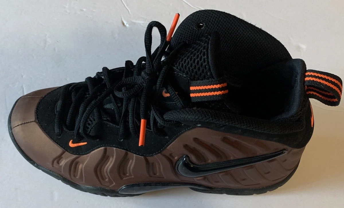 This Nike Air Foamposite Pro Has Color-Shifting Uppers