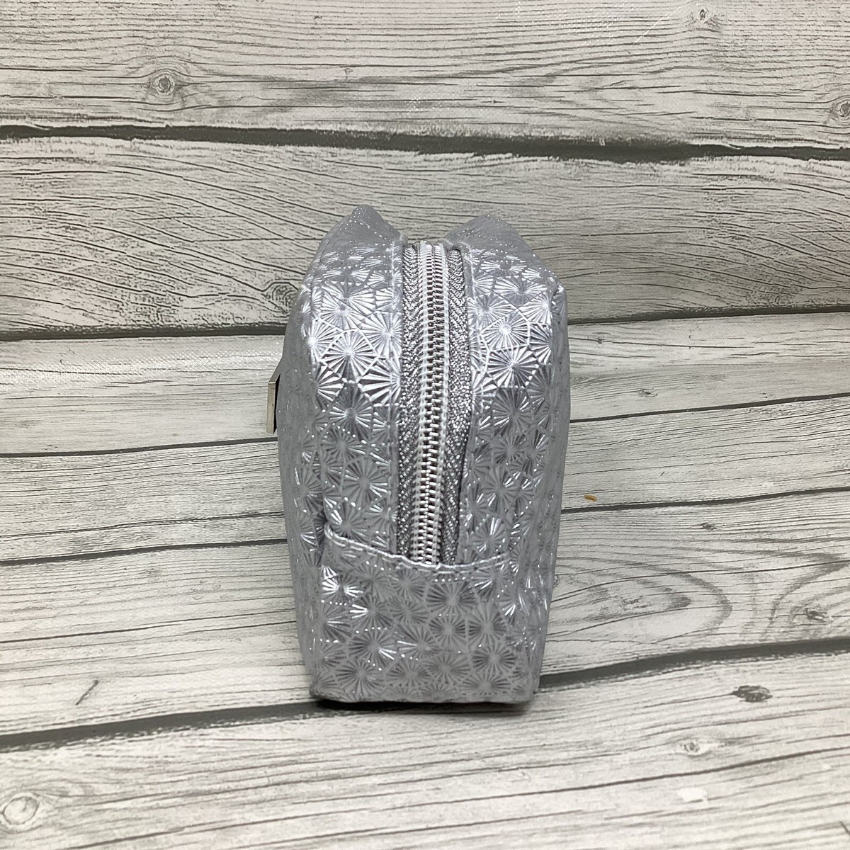 MAC Cosmetics Small Holiday Makeup Bag Pouch Silver with Zipper | eBay