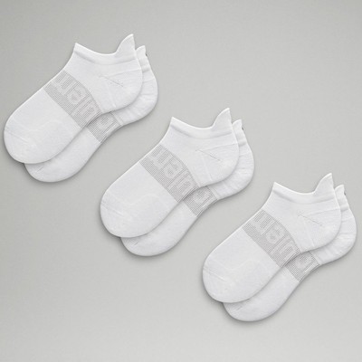 Lululemon Power Stride Tab Socks 3 Pack size Small White NWT