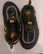 Body Glove Swim Shoes Youth Kids Size 12 y Black -yellow Beach