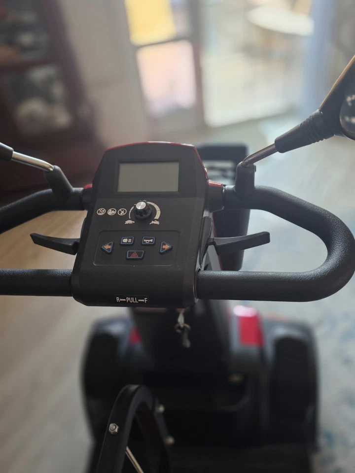 4-Wheel Mobility Scooter By Golden HEAVY DUTY - Image 4 of 4