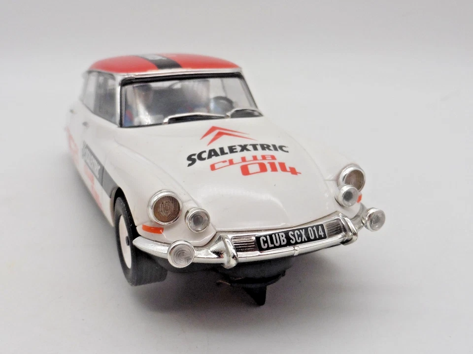 1:32 SCX - Scalextric / Citroen DS 21 - Digital Umbau - Bild 2 von 4