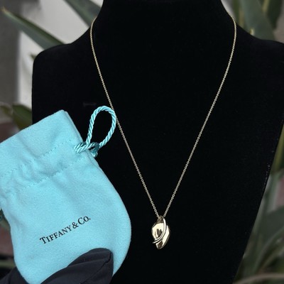 Tiffany & Co. Elsa Peretti 18K Yellow Gold Leaf Pendant Necklace w