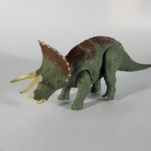 Jurassic World Roar Strikers Triceratops Dinosaurier Figur Soundeffekte Mattel