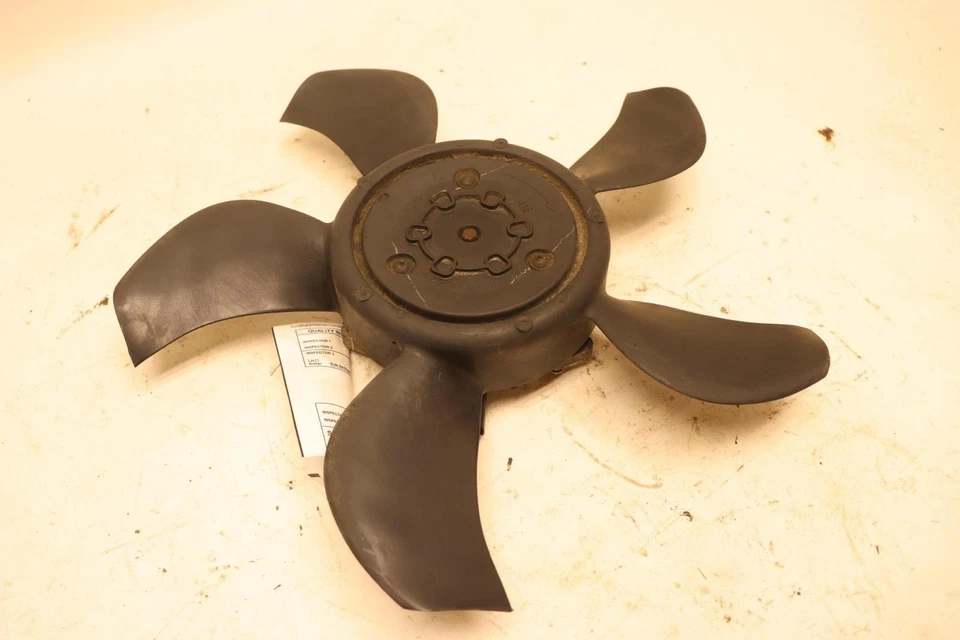 Chevy Silverado 1500 2014-2021 motor radiador ventilador de refrigeración motor con cuchilla OEM Foto 2 de 4