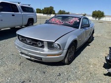 2005-2009 Ford Mustang Back Trunktailgate Silver Base Wing Spoiler Wo Antenna 2005-2009 Ford Mustang Back Trunktailgate Silver Base Wing Spoiler Wo Antenna