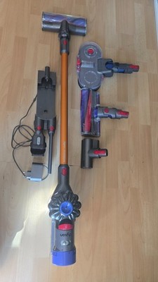 Dyson V8 Absolute Handstaubsauger mit Zubehör -Einwandfrei- TOP -