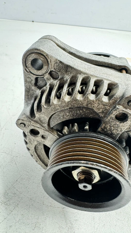 Alternador Honda Pilot 2005 OEM 1132021 Foto 3 de 4