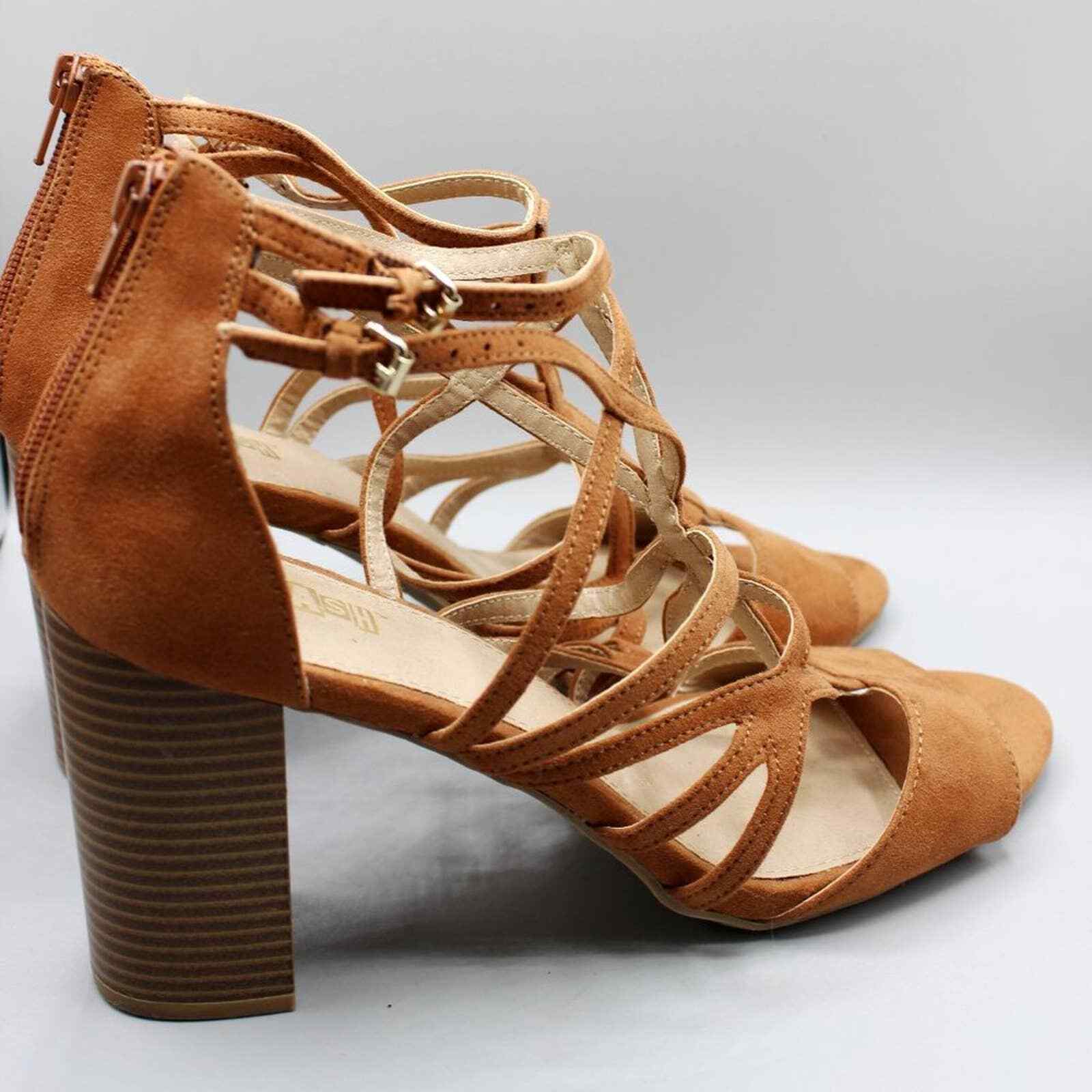 Brash Gladiator Style Block Heal Sandal Size 11 Gem