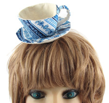 ❤️Ręcznie robiona❤️ Kapelusz do herbaty Fascynator Spinka do włosów - niebiesko-biała *Alicja w Krainie Czarów*