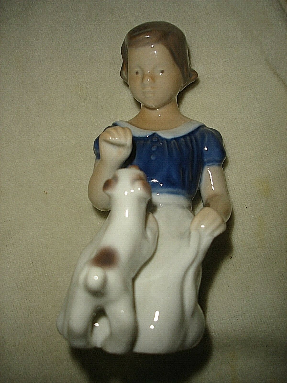Picture 1 of 8