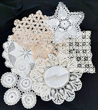 7 pcs - Various White/Off White/Color Crochet Doilies - Lot