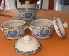 Hermoso conjunto de 3 macetas vintage de diseño de corazón de campo con tapas azul/blanco