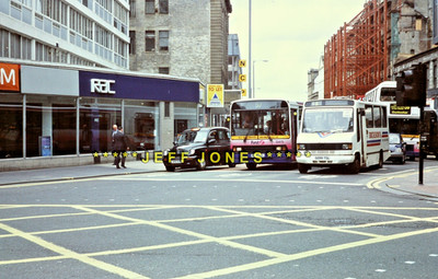 ORIGINAL BUSFOLIE 14997 - Dicksons G288TSL + First SV476 N976LSU Glasgow 1.7.03