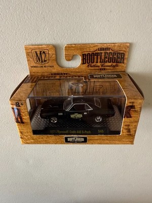 M2 Machines Bootlegger 1971 Plymouth Cuda 440 6-Pack S45 BC2