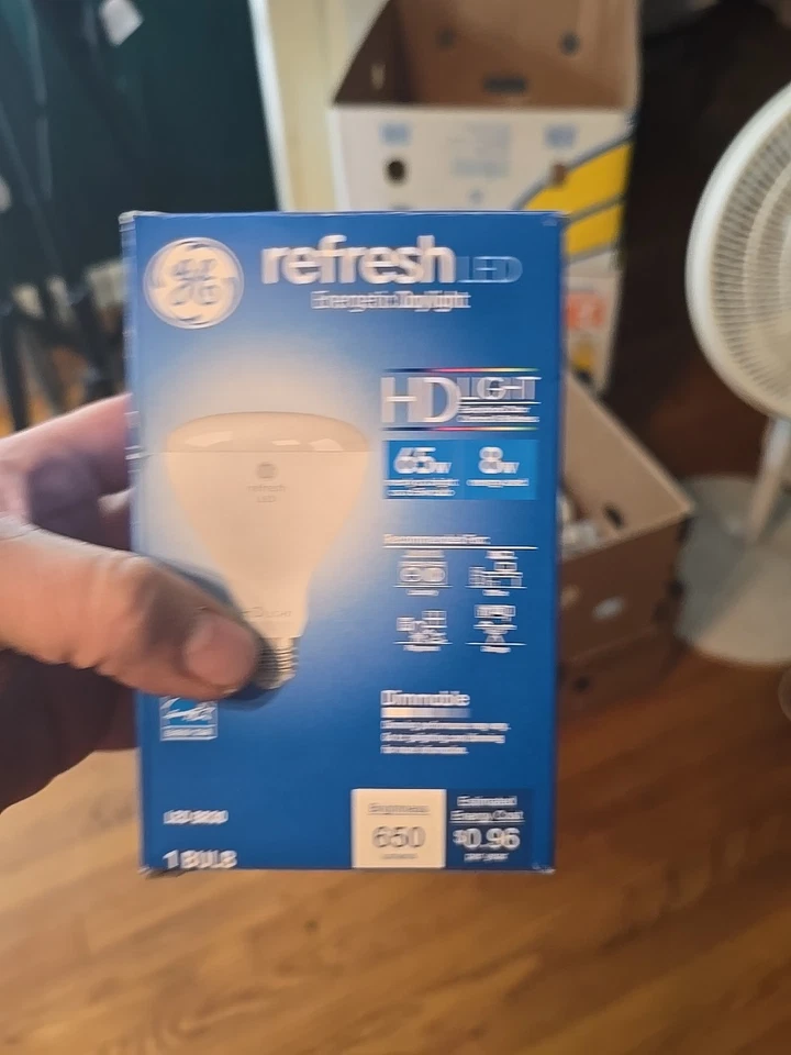 GE Refresh LED Daylight HD Light Bulb BR30 8W 65W Replacement 650 Lumen Dimmable - Image 4 of 4