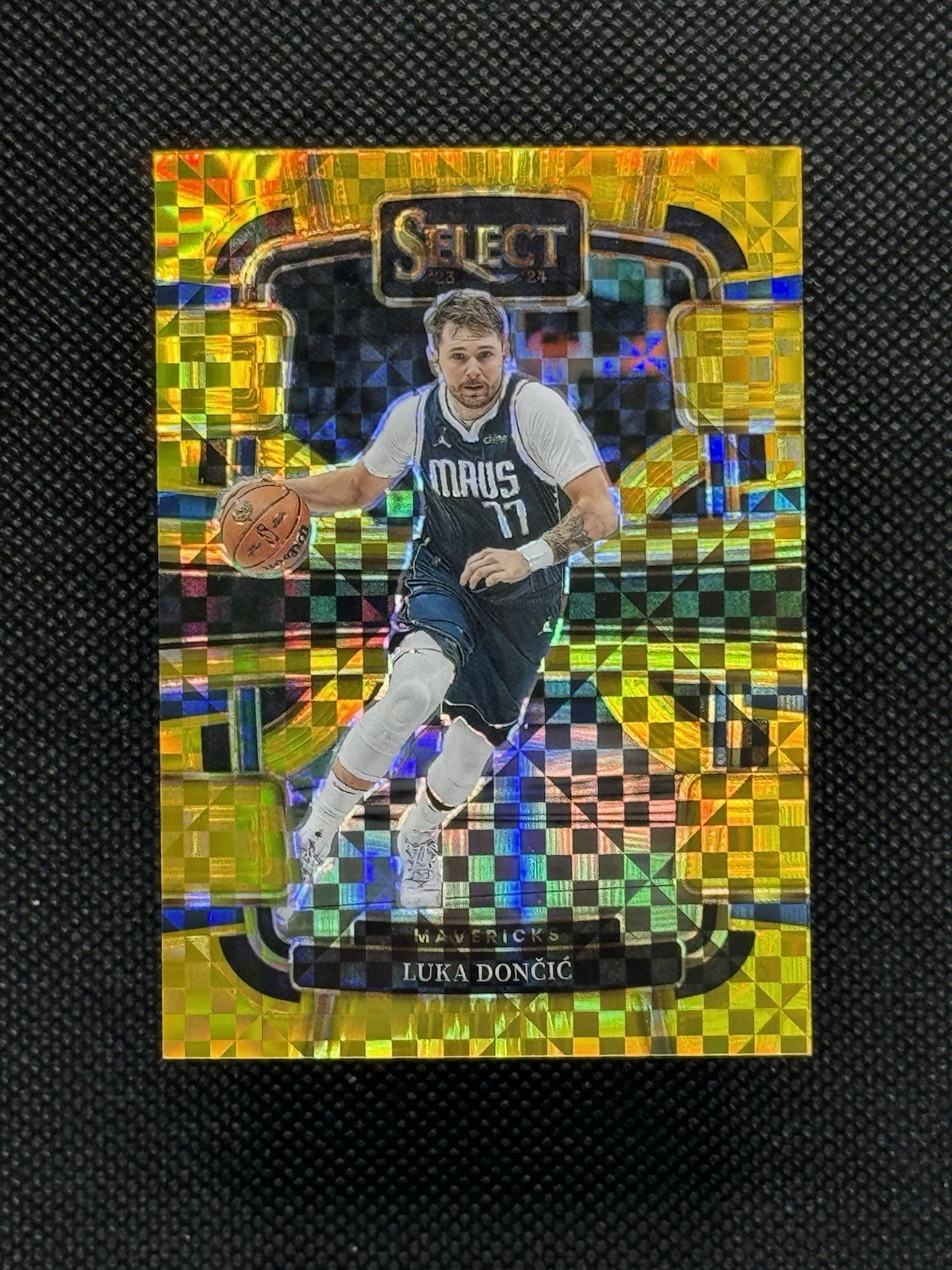 LUKA DONCIC 2023-24 SELECT CONCOURSE GOLD PRIZM MAVS LAKERS /10