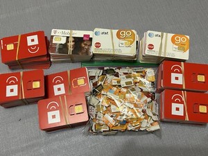 Lot of 935 SIM Cards For Gold Recovery - Scrap Gold MIXED SIZES, AT&T, T-Mobile