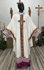 WHITE  VESTMENT CHASUBLE & STOLE