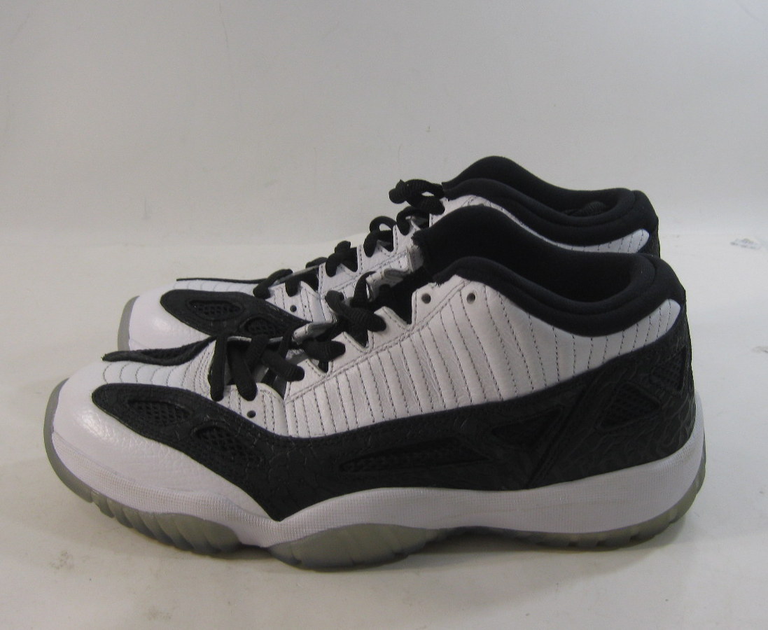 Jordan Air Jordan 11 ホワイト/ブラック Nike Air Jordan 11 CMFT Low Black White Metallic Gold Men