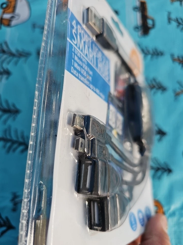 1 Vibe Axcess 4-Port USB 2.0 Smart Hub Adapter Cable- 2 USB /1 Micro/1 Mini - Image 3 of 4