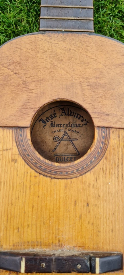 Rare Jose Alvarez of Barcelona, Dulcet Soprano Ukulele - Image 2 of 3