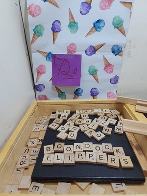 SCRABBLE Wooden Box Parker Brothers Crossword Game - Complete