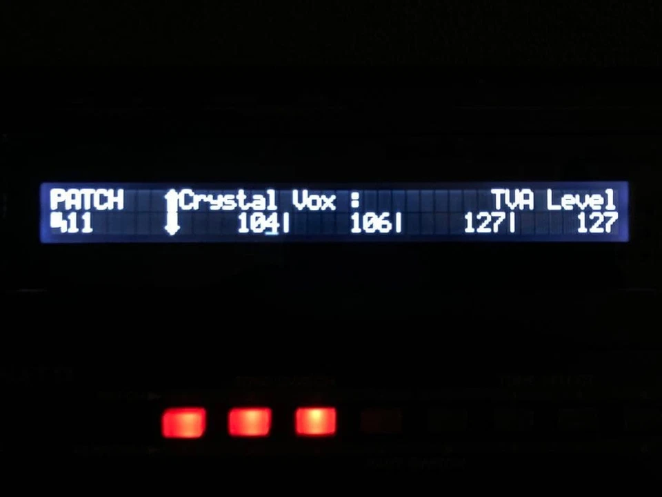 Roland JV‑1000 76-Note Workstation Synthesizer MIDI Compatible from Japan - Image 2 of 4