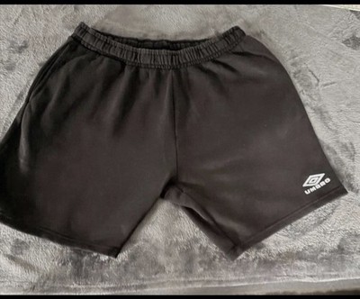 Umbro sport kurze hose in grösse S in schwarz
