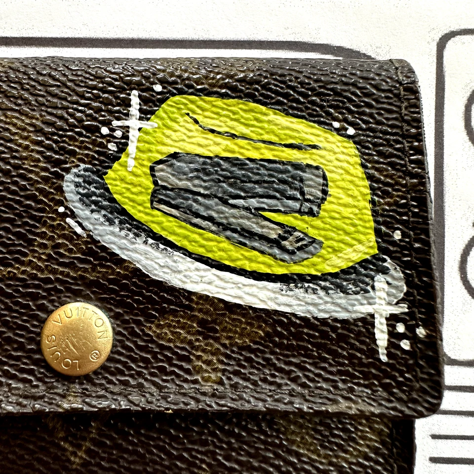 "The Office" TV Show Louis Vuitton CUSTOM PAINTED 6 Keyholder Keycase - Image 3 of 4