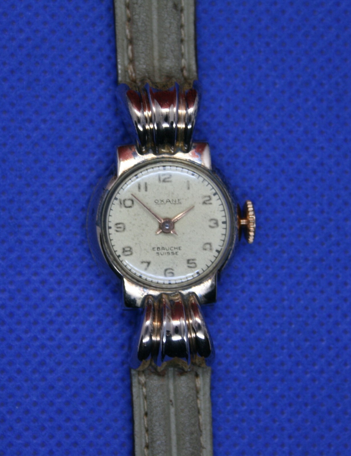 Montre Oxane dame en vermeil état neuf parfaite pour rehausser vos tenues de soirée