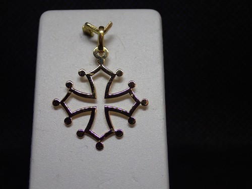 Croix en or jaune 750/ème - B10160 - Maison de Motier