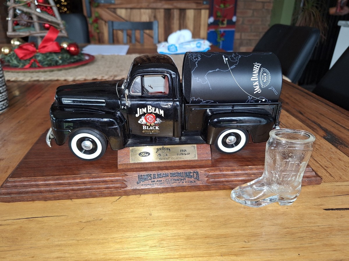 Vintage 1:18 Black 1948 F1 Ford Pick-Up Truck Diecast Model JIM