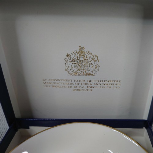 Royal Worcester Flower Pin/trinket Dish - Picture 3 of 4