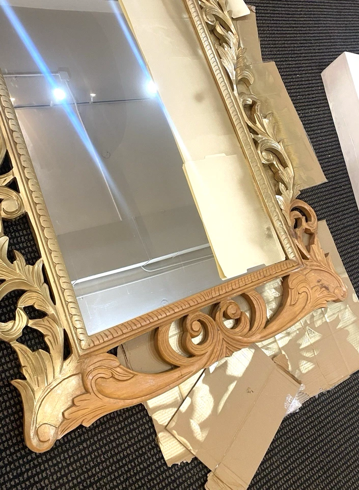 "Enorme espejo de madera tallado a mano ornamentado seguro de hacer una declaración en cualquier decoración 92""x49" Foto 4 de 4
