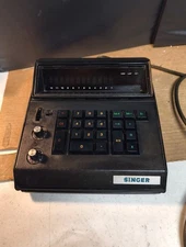 Singer Vintage Electronic Calculator Made In Japan Model # 1017 Black Working