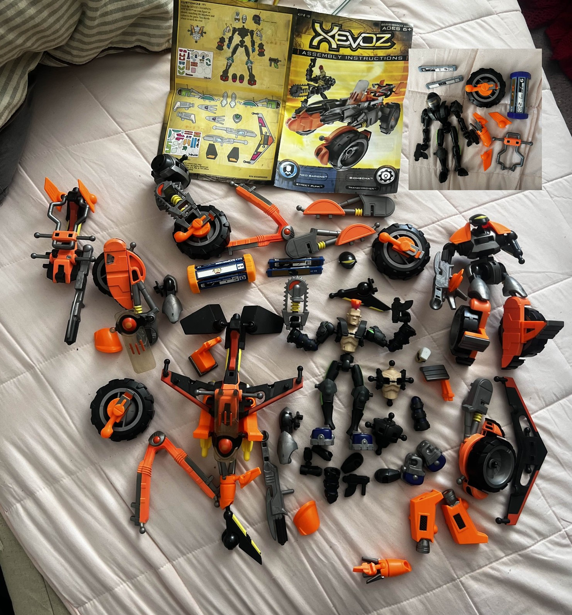 Hasbro Xevoz Lot - STREET PUNK / TRANSCORCHER Figures / Pieces