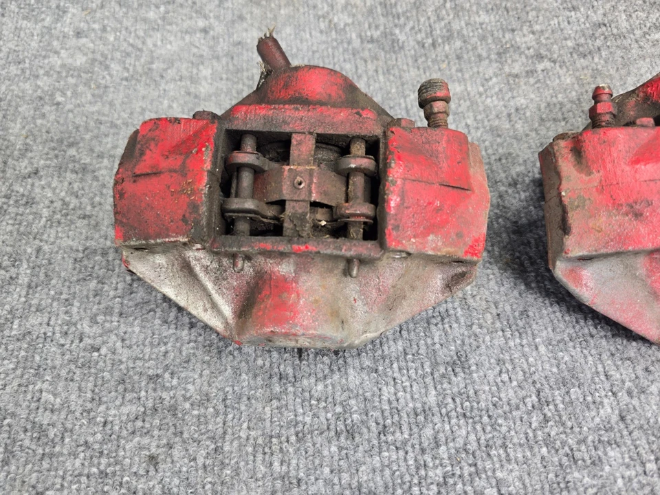 Conjunto de pinzas de freno traseras Mercedes R107 380 Sl 450 SL 560 SL fabricante original Foto 2 de 4