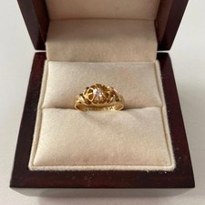 18 carat Solid Gold Vintage Antique Cluster Ring - Size ‘J’