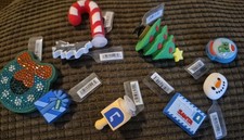 Lote Crocs Jibbitz Dijes Vacaciones Invierno Corona con Cuentas y Bastón de Caramelo Árbol 3D Nuevo