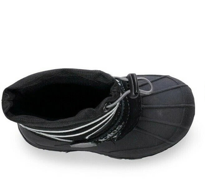 Botas de nieve de invierno Totes Teo para niños pequeños negras TALLAS 5T, 6T, 7T, 8T, 9T y 10T Foto 2 de 4